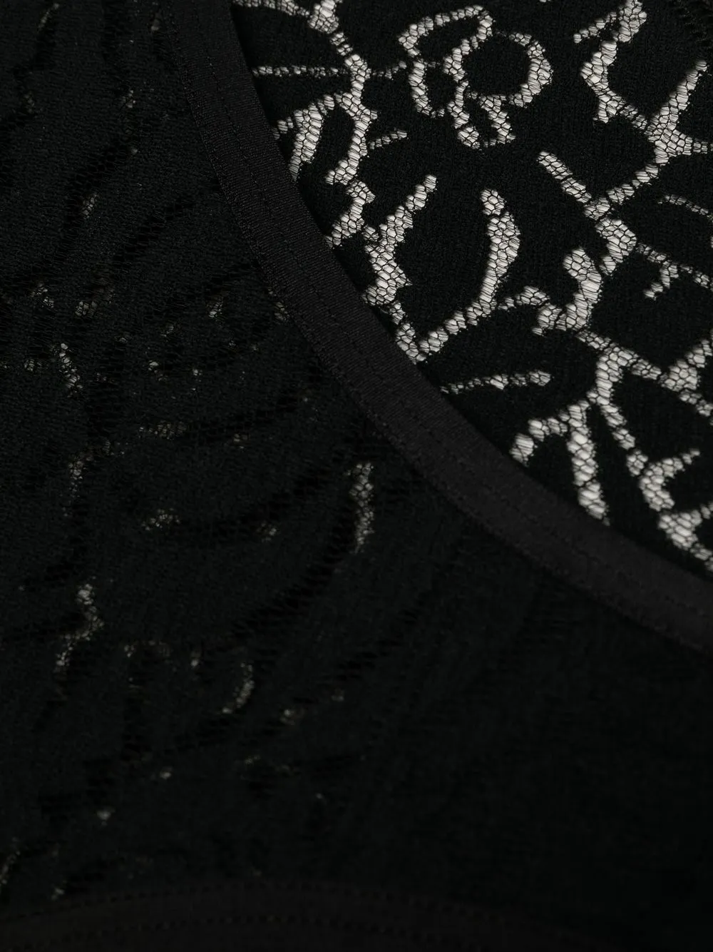  Eres Tanga Mit Blumiger Stickerei   Schwarz 