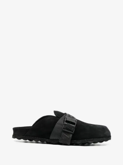 Off-White Mules mit Logo-Prägung