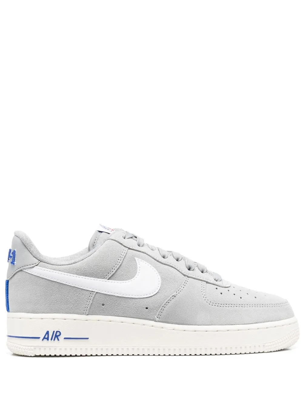 

Nike tenis bajos con parche del logo - Gris