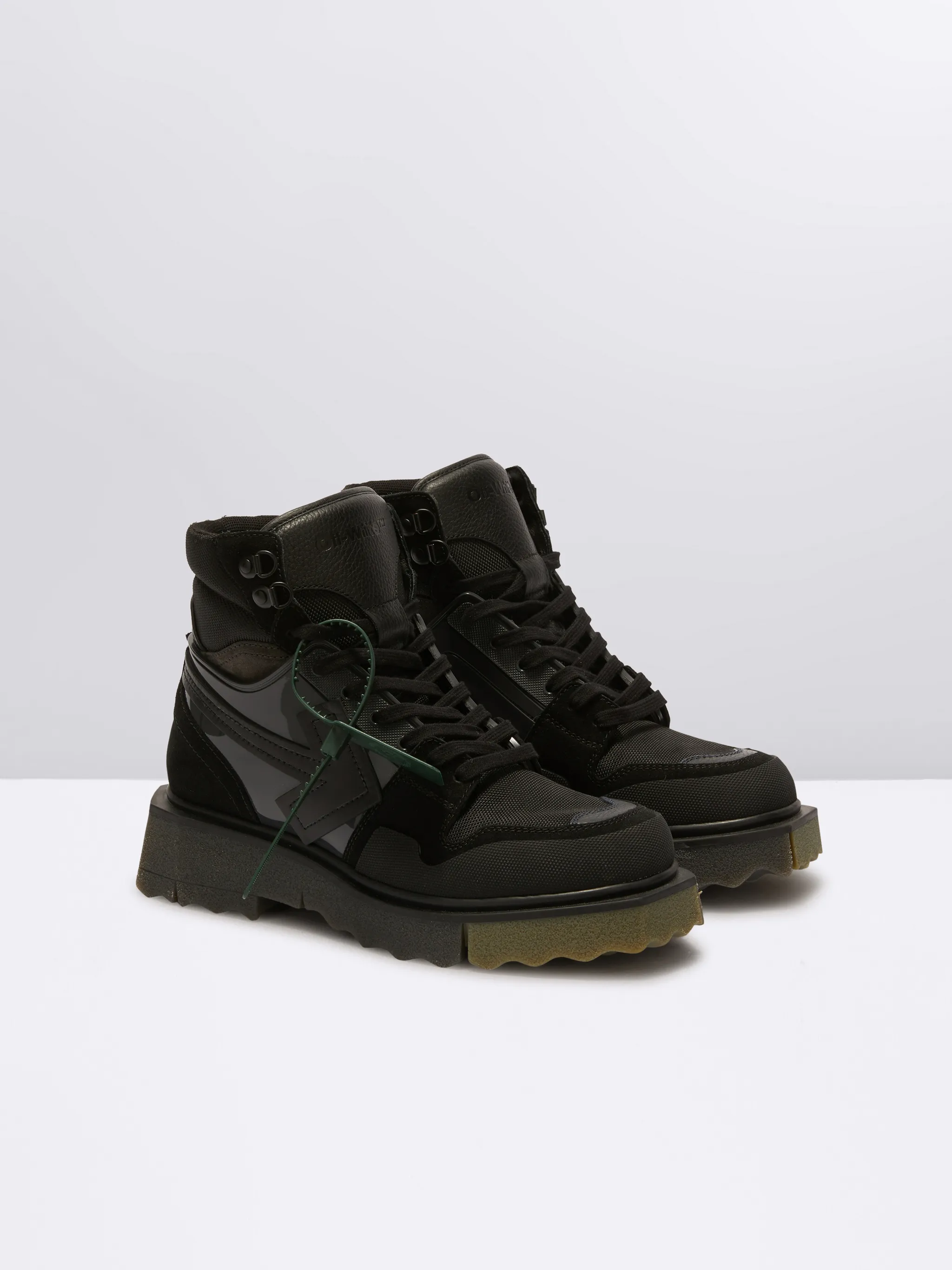 sneakerboot