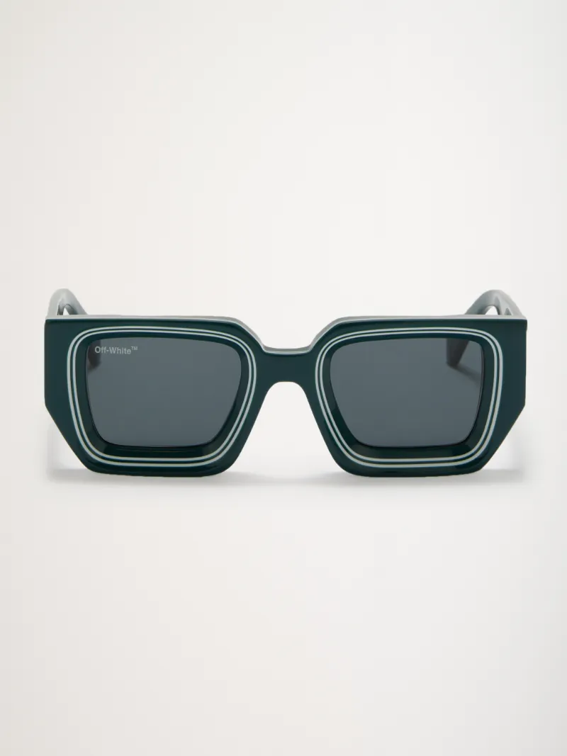 Sonnenbrille mit eckigem Gestell