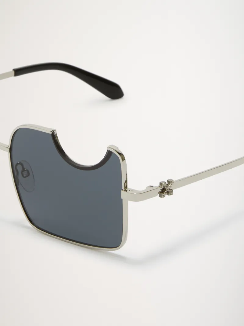 Eckige Cady Sonnenbrille mit Cut-Outs