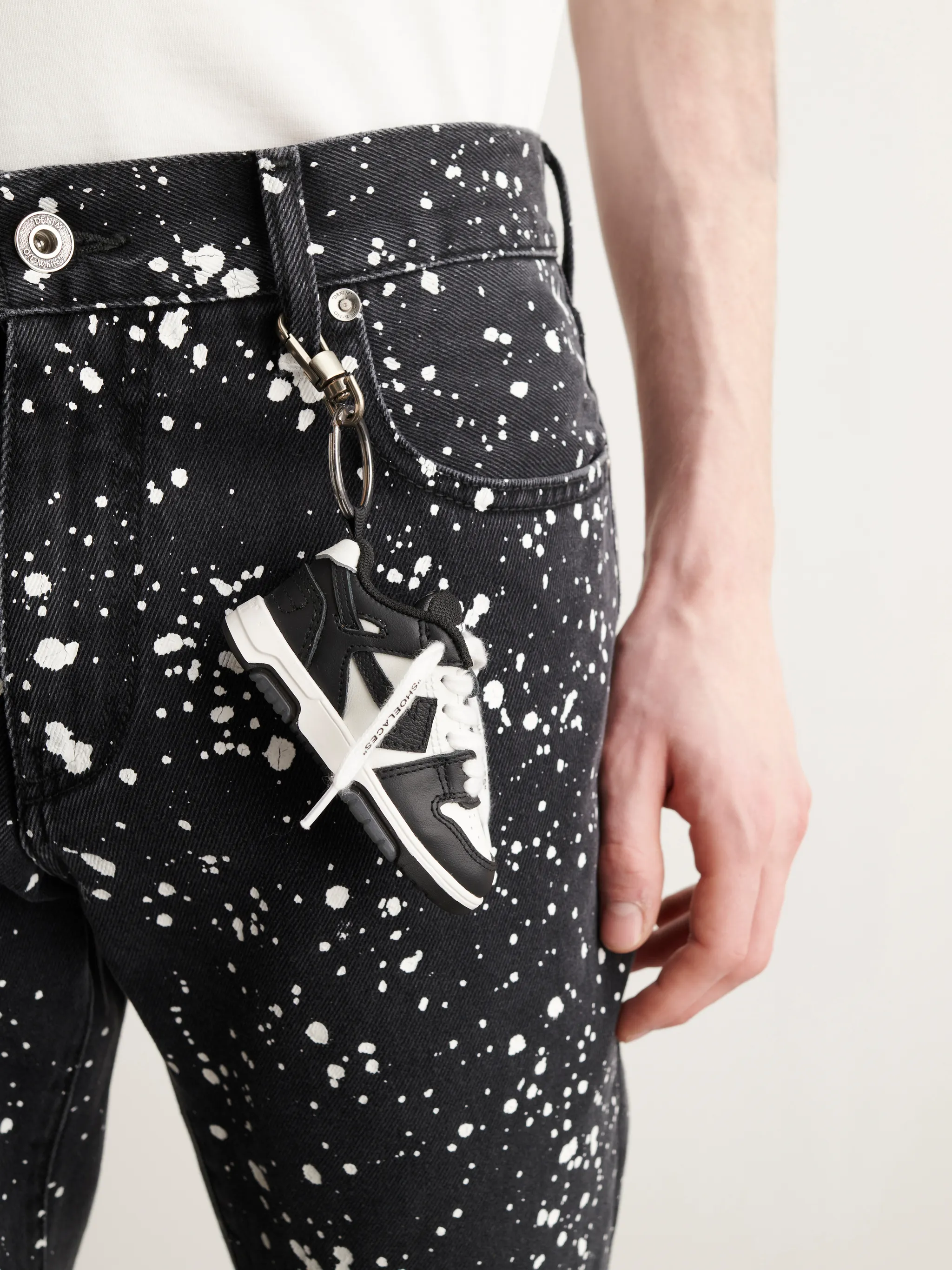 OOO KEYCHAIN OffWhite™ Official Site