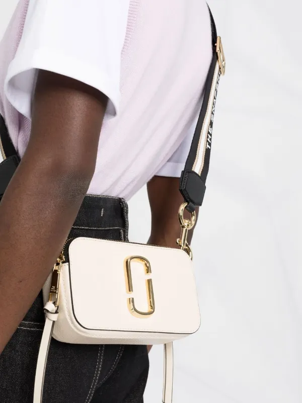 The Perfect Crossbody Bag For All Seasons: Marc Jacobs Snapshot