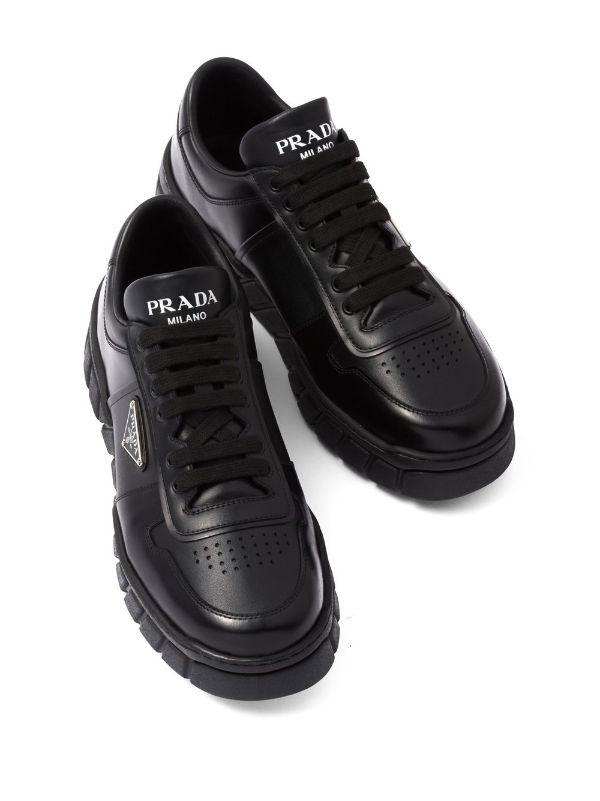 Prada logo-plaque low-top Sneakers -