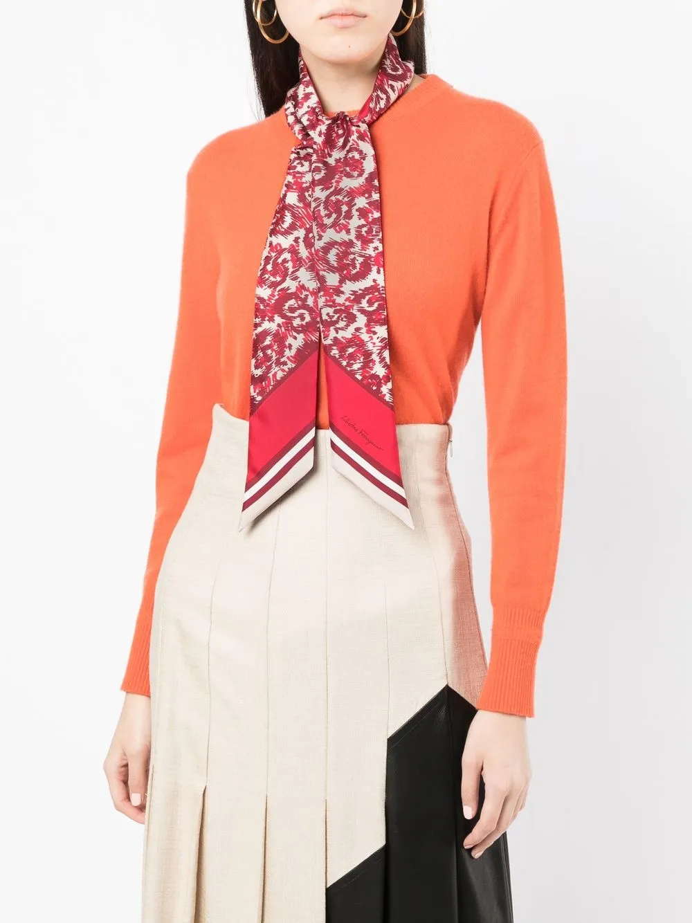 salvatore ferragamo 抽象图案印花真丝围巾 图 2