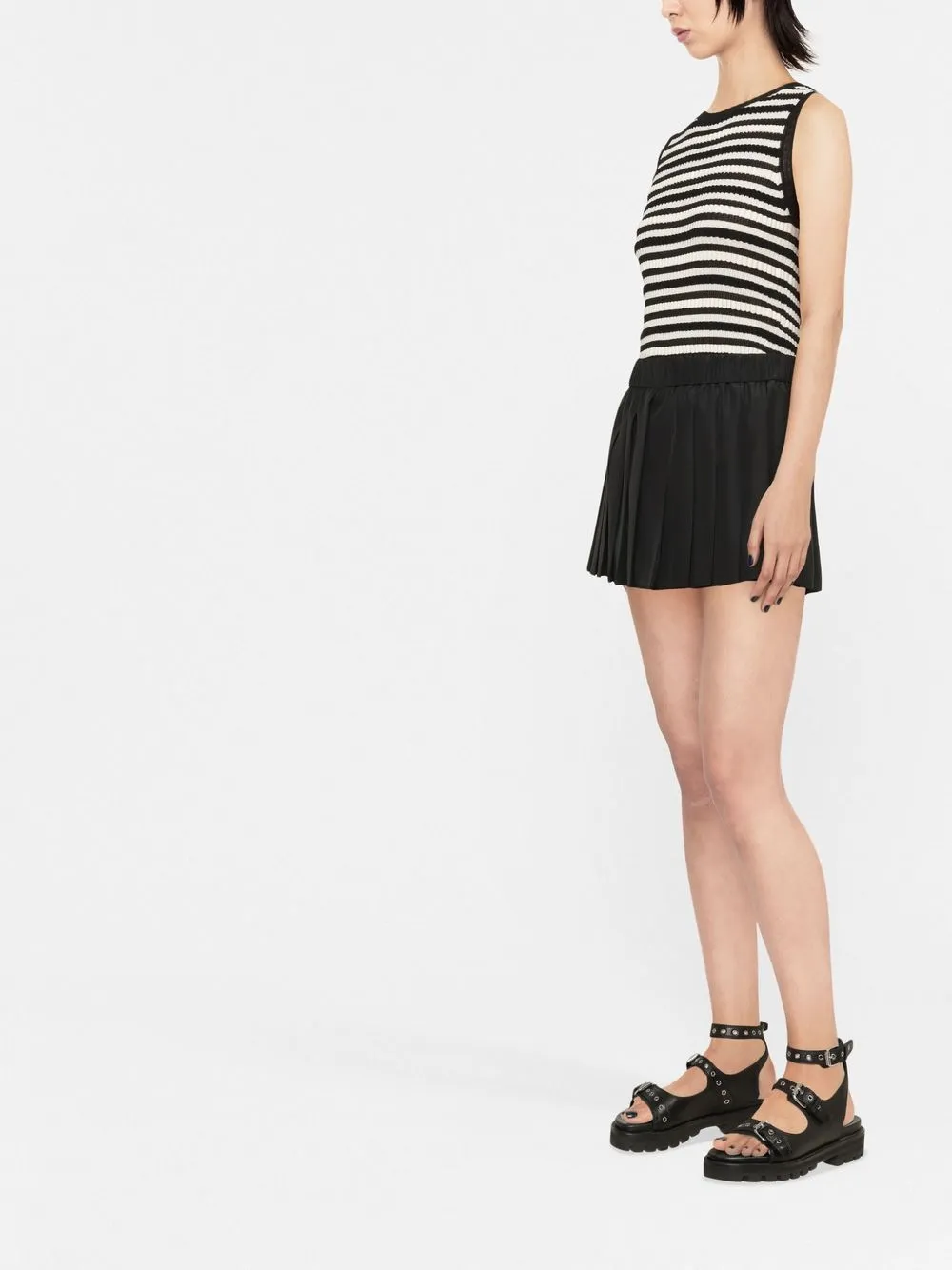Pleated Slip-On Short Shorts