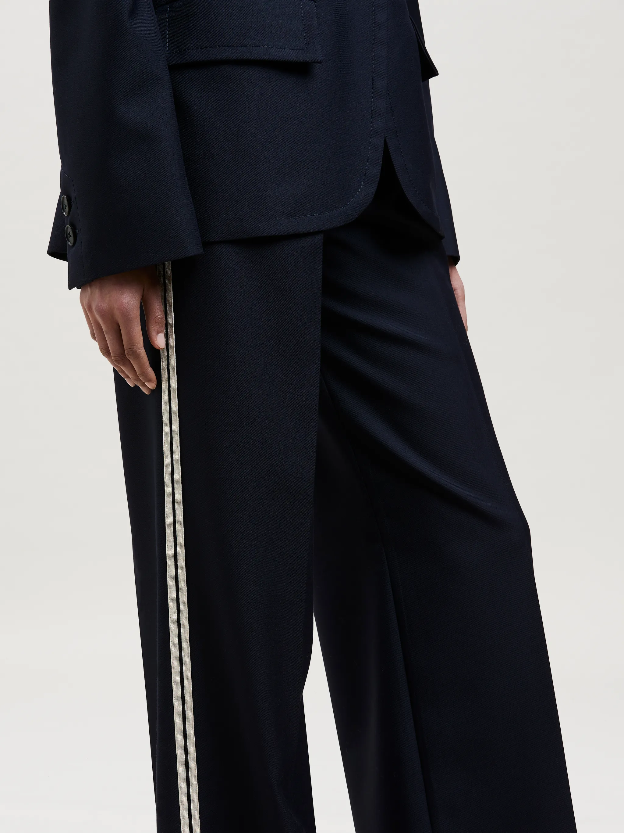 CLASSIC SUIT PANTS