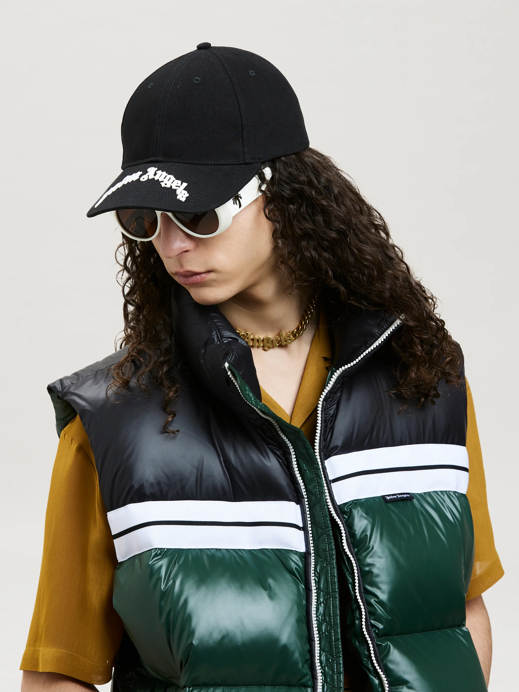 CURVED LOGO CAP