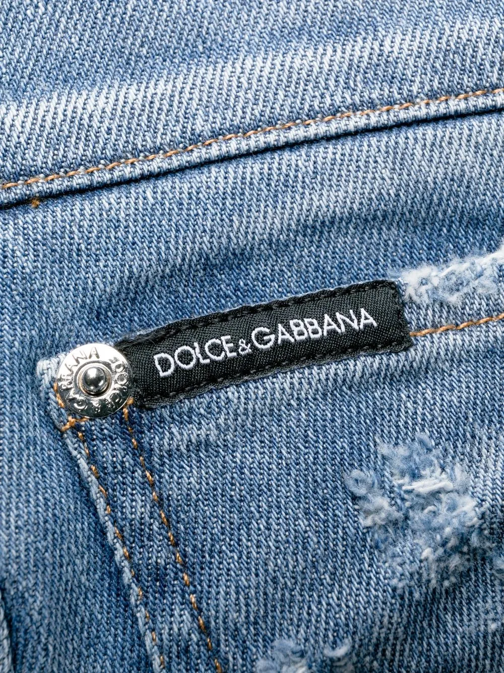 デニム・ジーパン DOLCE & GABBANA Logo plaque jeans White FTCS0DG8IB7 Dolce & Gabbana Logo Plaque Jeans in White | THE LIST