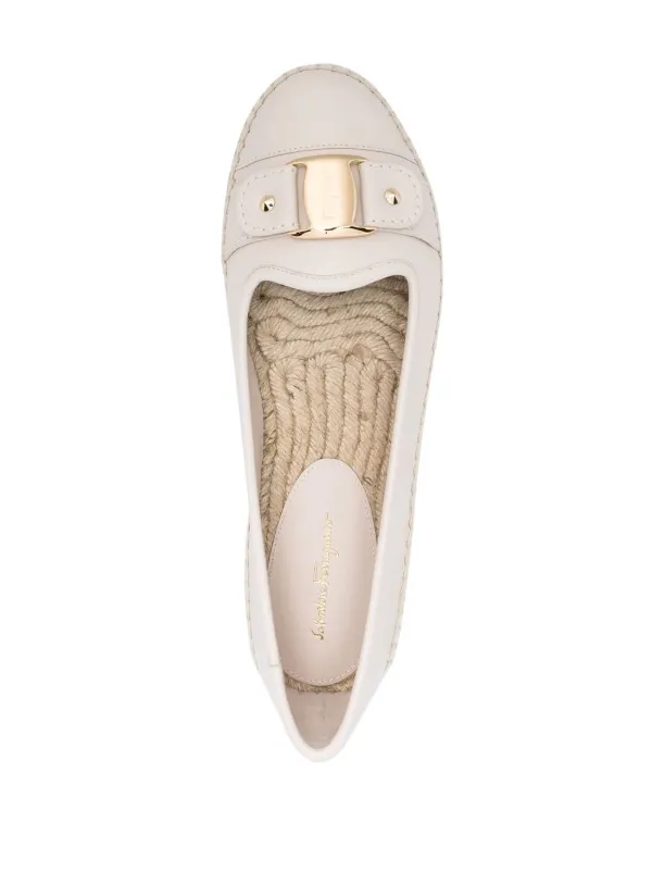 Ferragamo ヴァラリボン エスパドリーユ | ニュートラル | FARFETCH JP