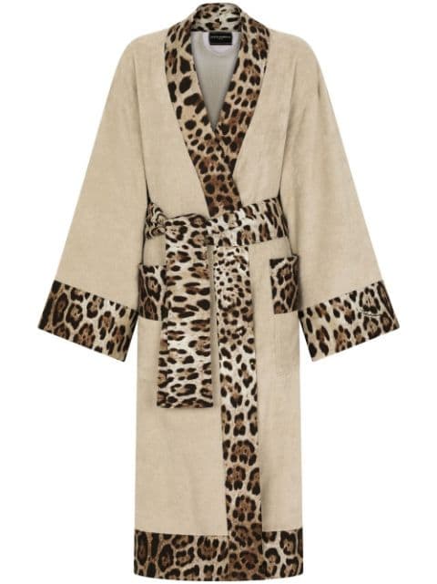 Dolce & Gabbana روب إستحمام بحزام وأطراف بطبعة جلد الفهد