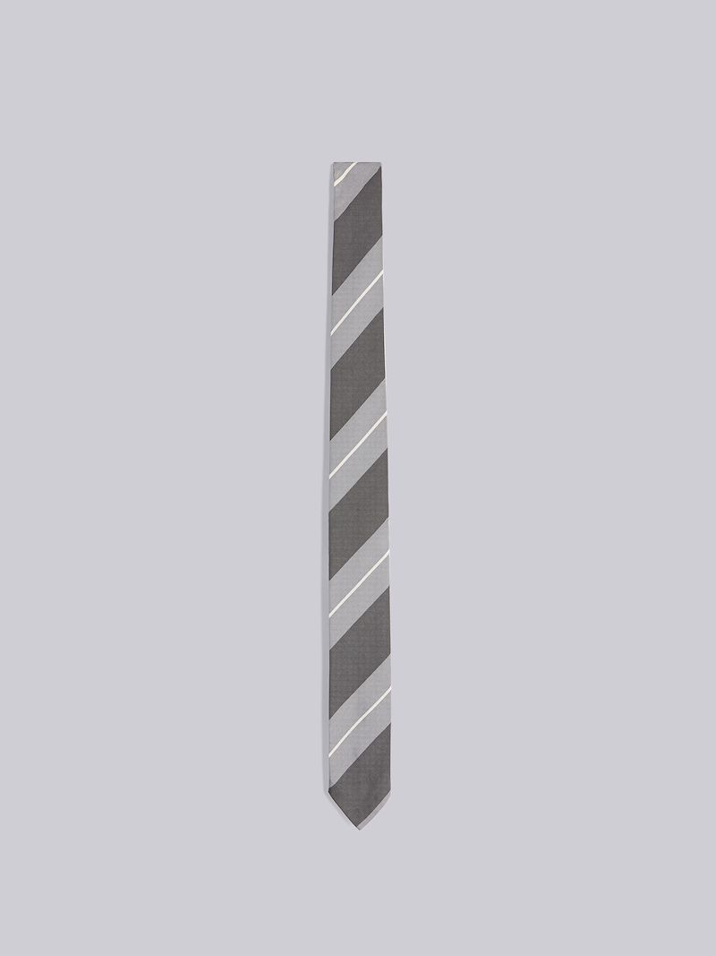 COTTON SILK STRIPE JACQUARD CLASSIC TIE | Thom Browne Official