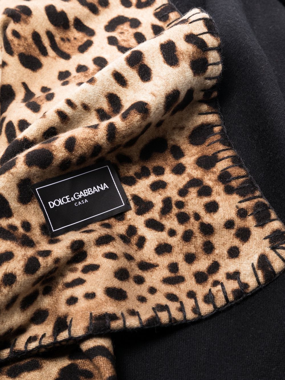 Image 2 of Dolce & Gabbana leopardmönstrad filt 140 cm x 180 cm