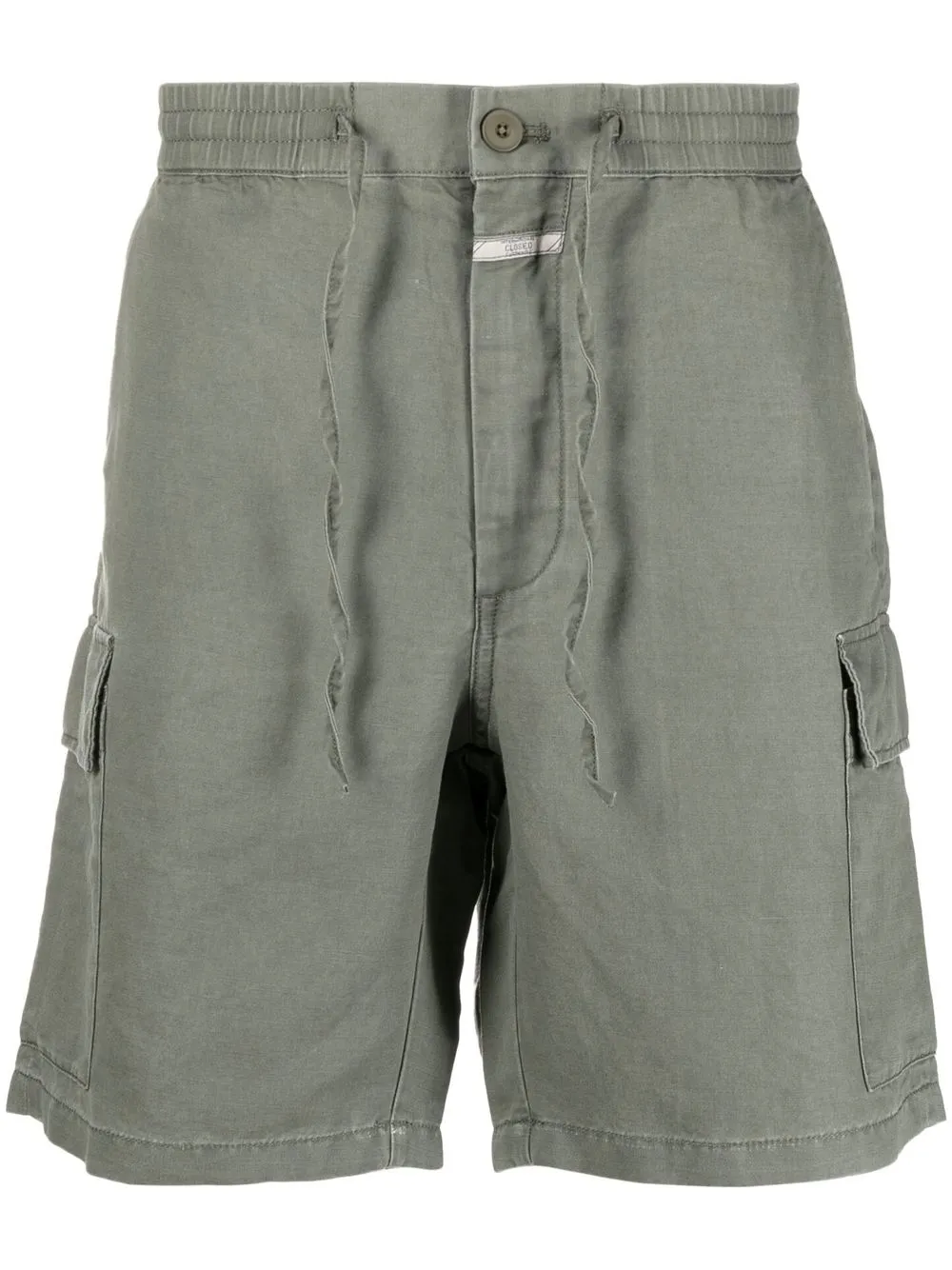 

Closed shorts cargo con tiro medio - Verde
