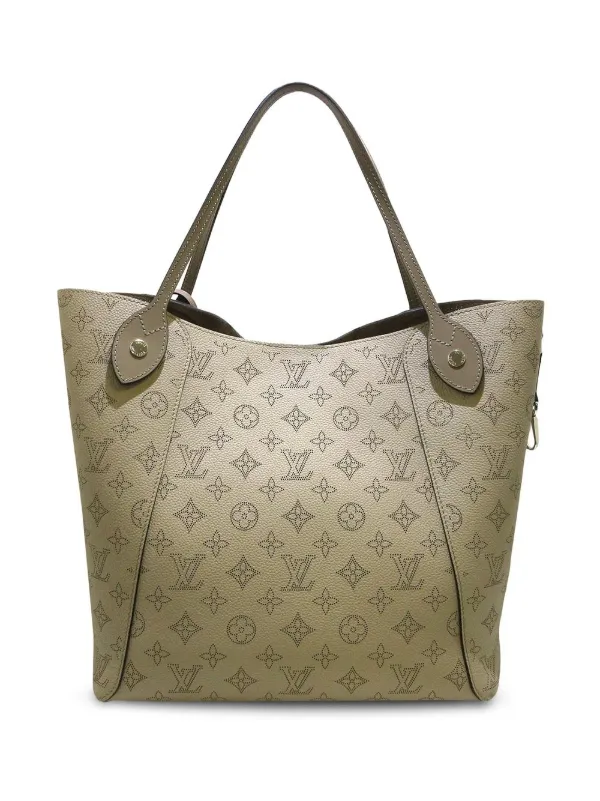 louis vuitton mahina purse