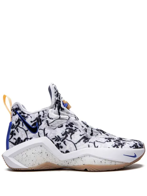 Nike LeBron Soldier XIV sneakers