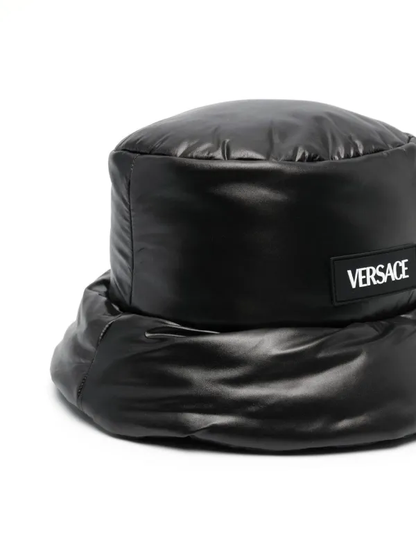 Versace ヴェルサーチェ ロゴ パデッド バケットハット | ブラック