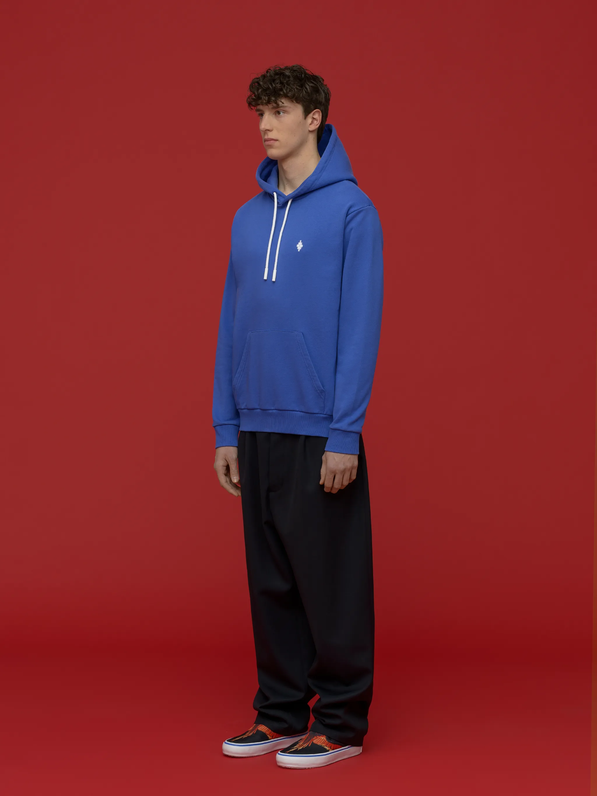 blue/white cotton blend drawstring hood embroidered logo at the chest front pouch pocket ribbed hem long sleeves