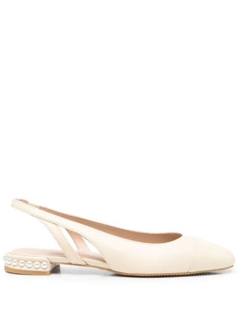 Stuart Weitzman flats con tira trasera con perlas