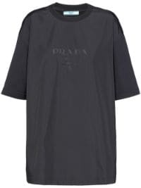 ＜Farfetch＞ Prada ロゴ Tシャツ - ブラック画像