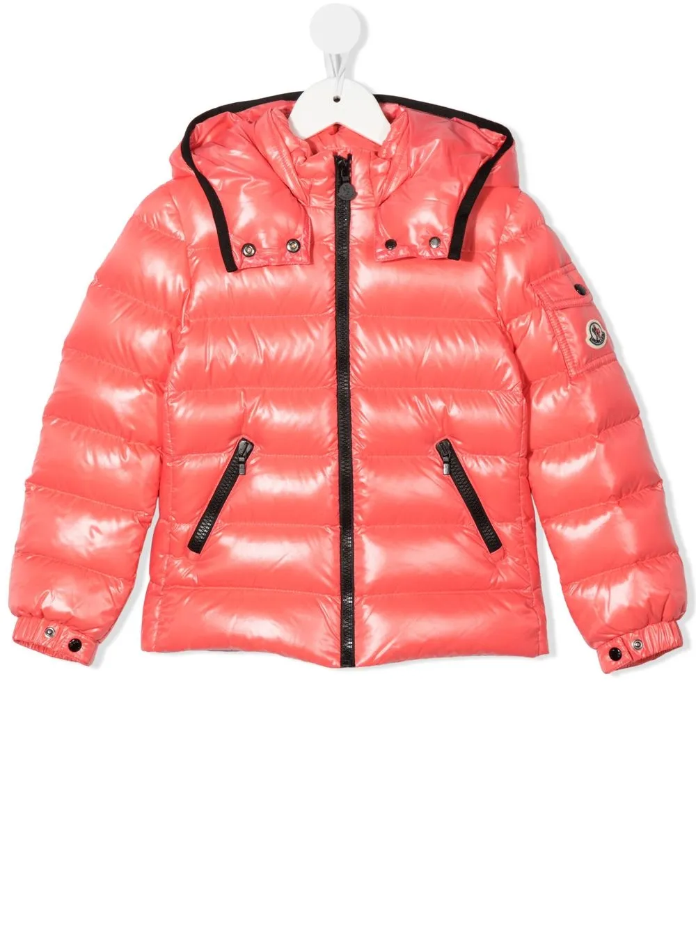 

Moncler Enfant chamarra capitonada con parche del logo - Rosado