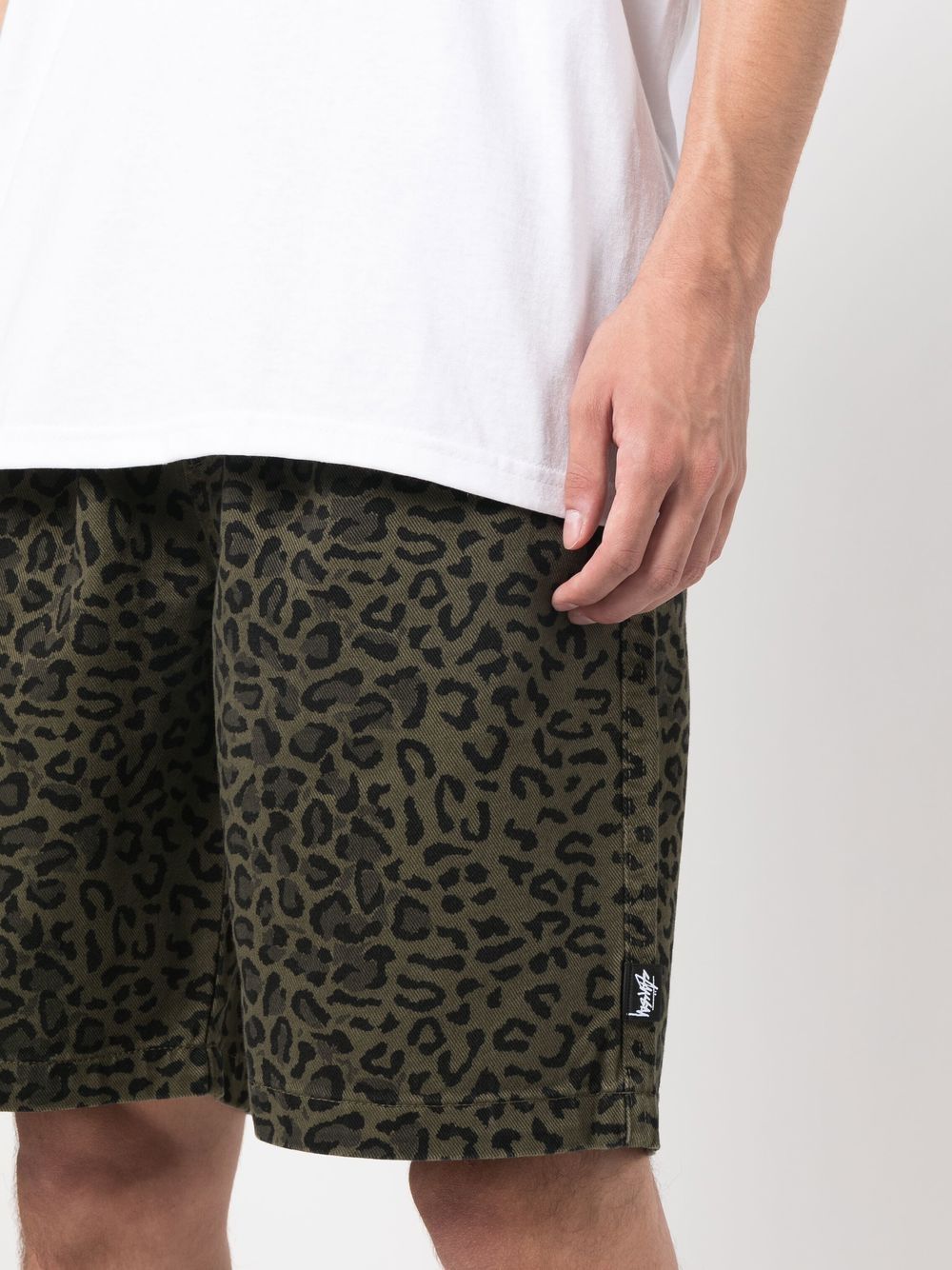 Stüssy all-over leopard-print Shorts - Farfetch
