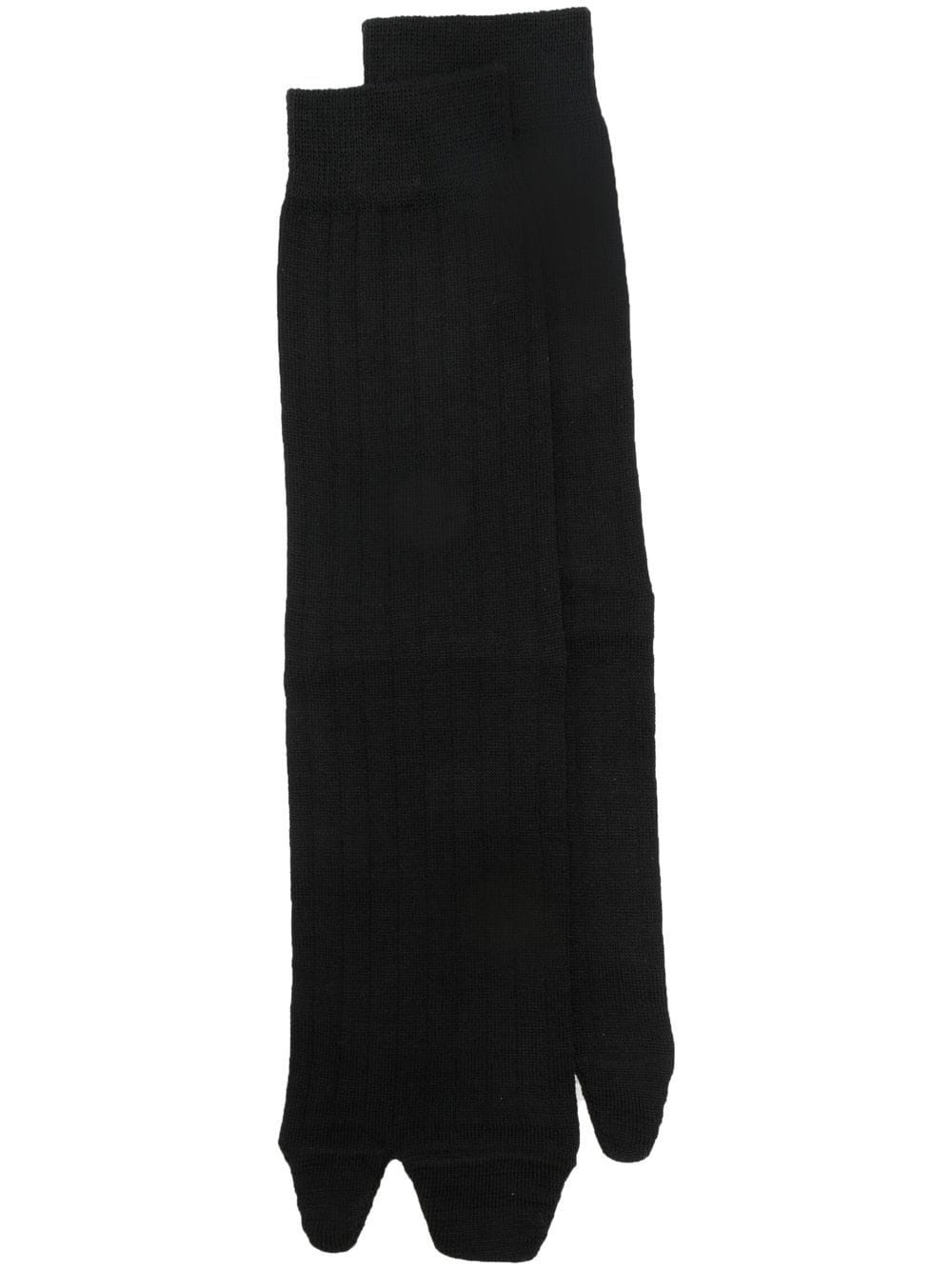 maison margiela chaussettes longues en maille - noir