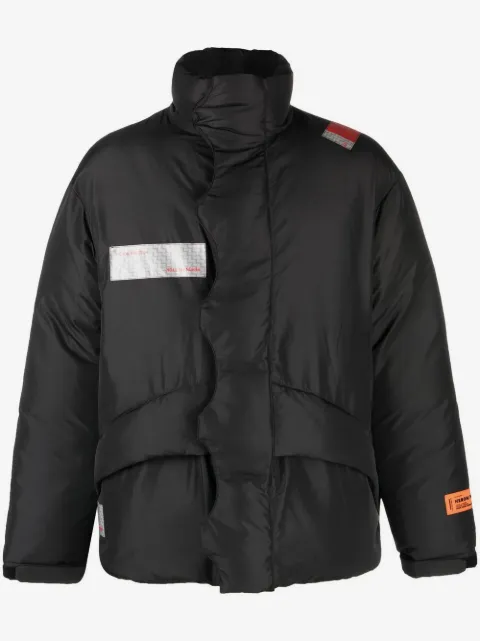 Heron Preston abrigo capitonado con parche del logo