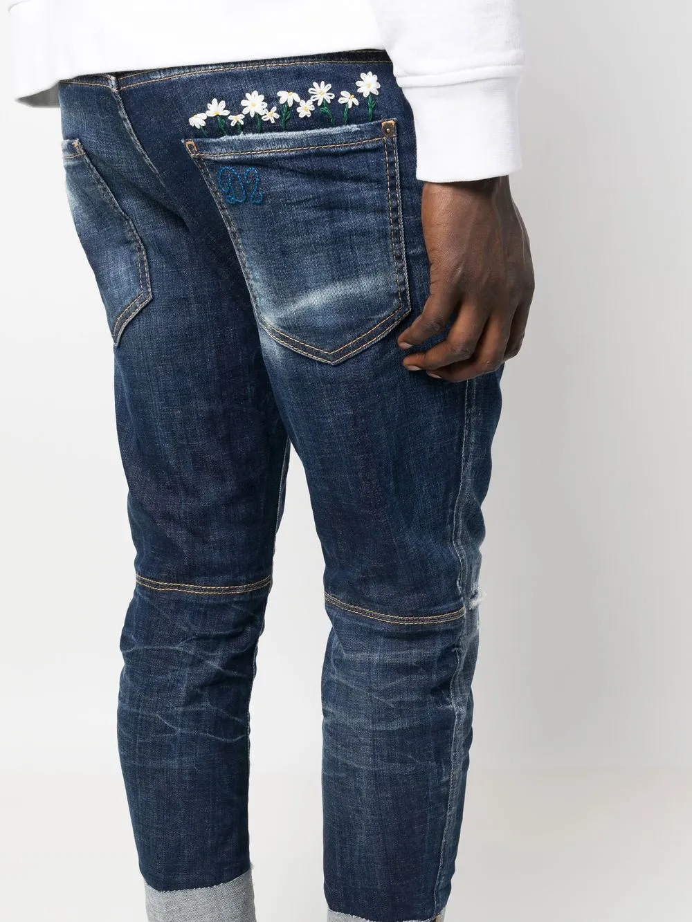 DSQUARED2 floral-embroidered Cropped Jeans | Blue | FARFETCH