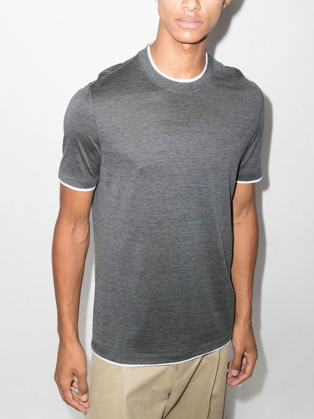 Brunello Cucinelli T-shirt met contrasterende afwerking - CB817 - GRIGIO SCUROPERLA