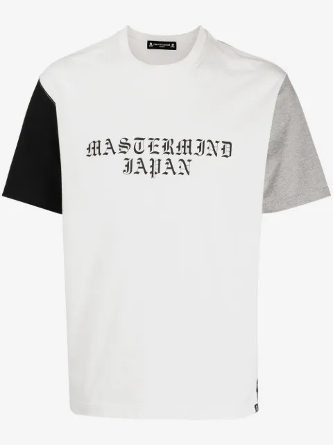 Mastermind Japan playera con logo estampado