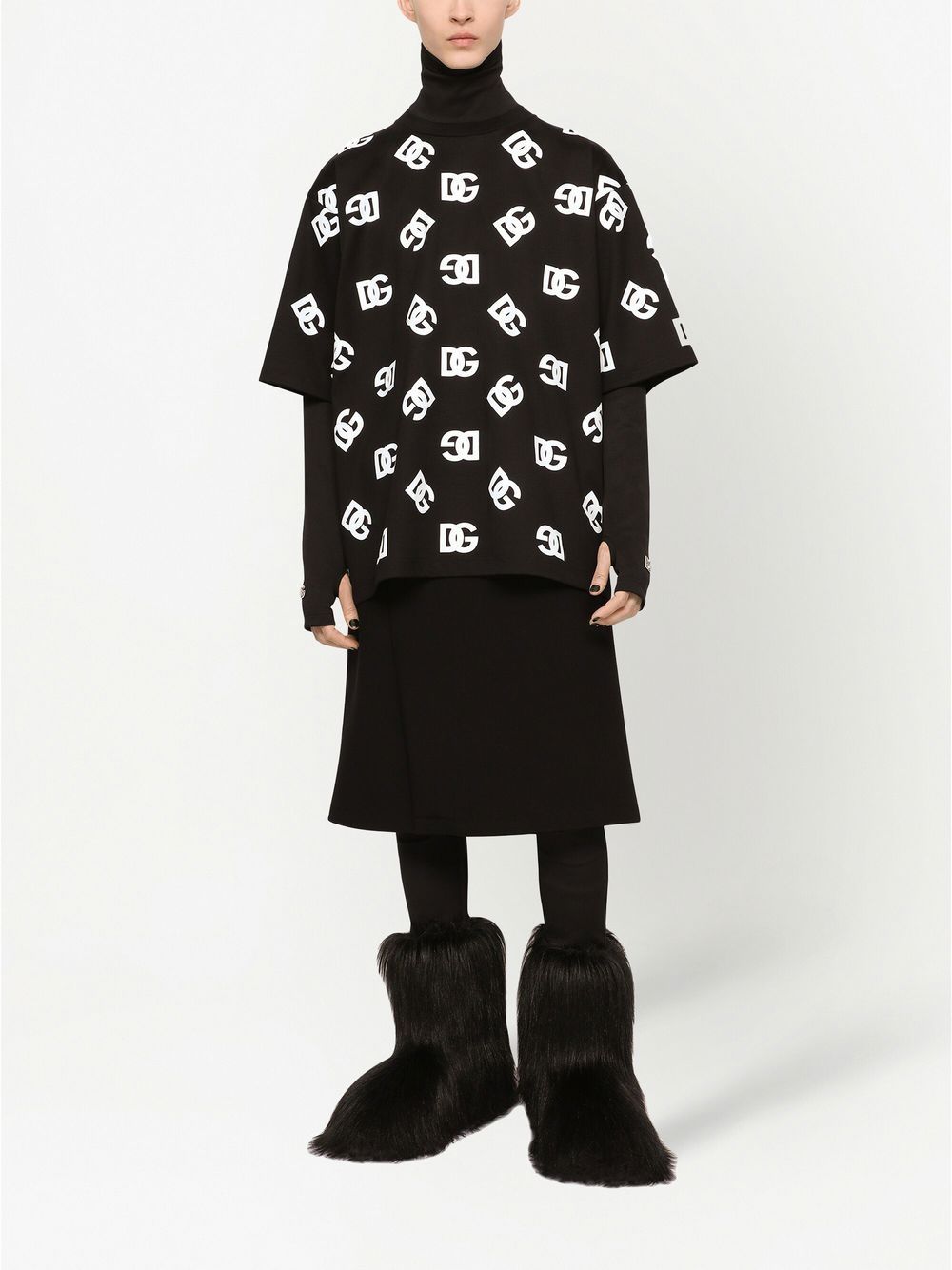 Shop Dolce & Gabbana Dg-logo Cotton T-shirt In Black