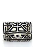 CHANEL Pre-Owned 2011 Timeless Classic Flap shoulder bag - White