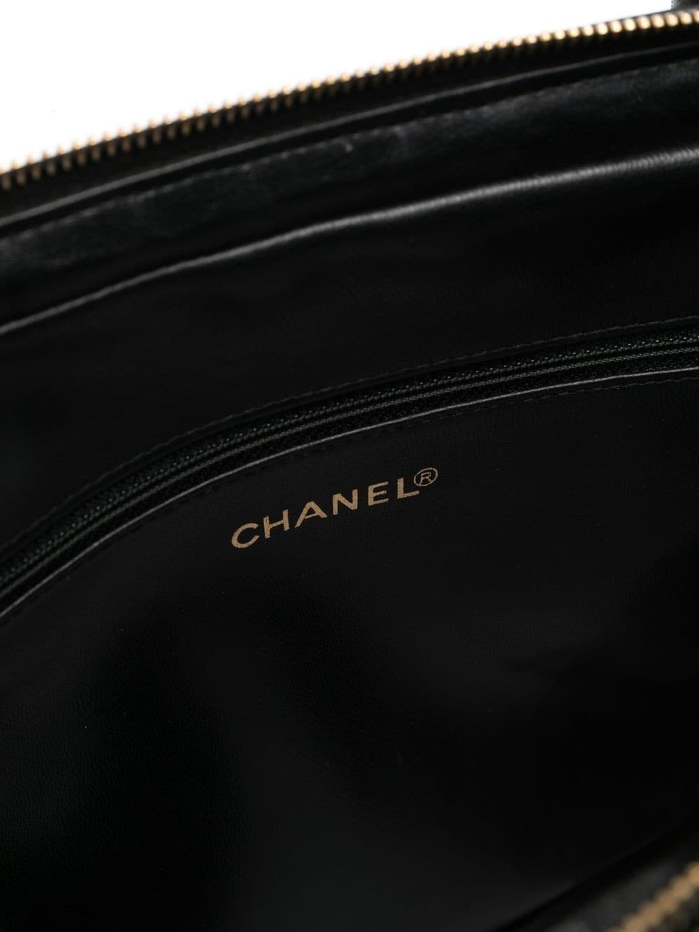 Chanel Pre-owned 1990s V-Stitch Top-Handle Bag - Neutrals