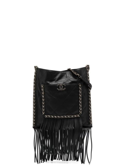 CHANEL diamond-quilted CC fringed shoulder bag Women