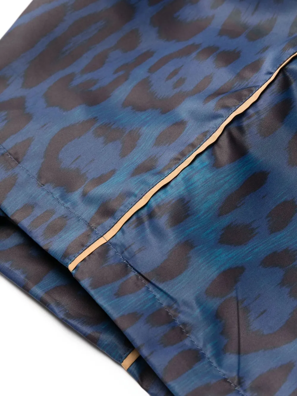 Roberto Cavalli Leopard Print Logo-waistband Swim Shorts In Blau