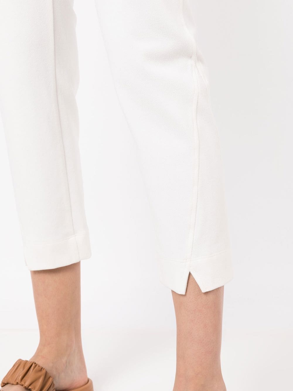 Shop Alcaçuz Cropped Skinny-fit Trousers In White