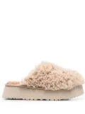 UGG shearling-design slip-on mules - Neutrals