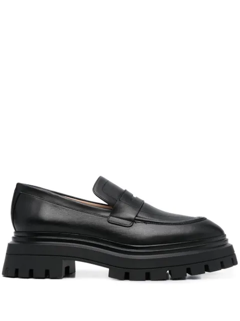 Stuart Weitzman mocasines con puntera de almendra