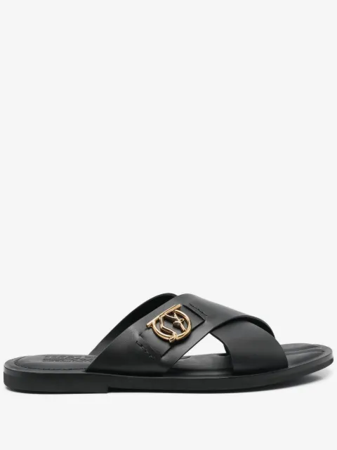 Ferragamo sandalias con placa del logo