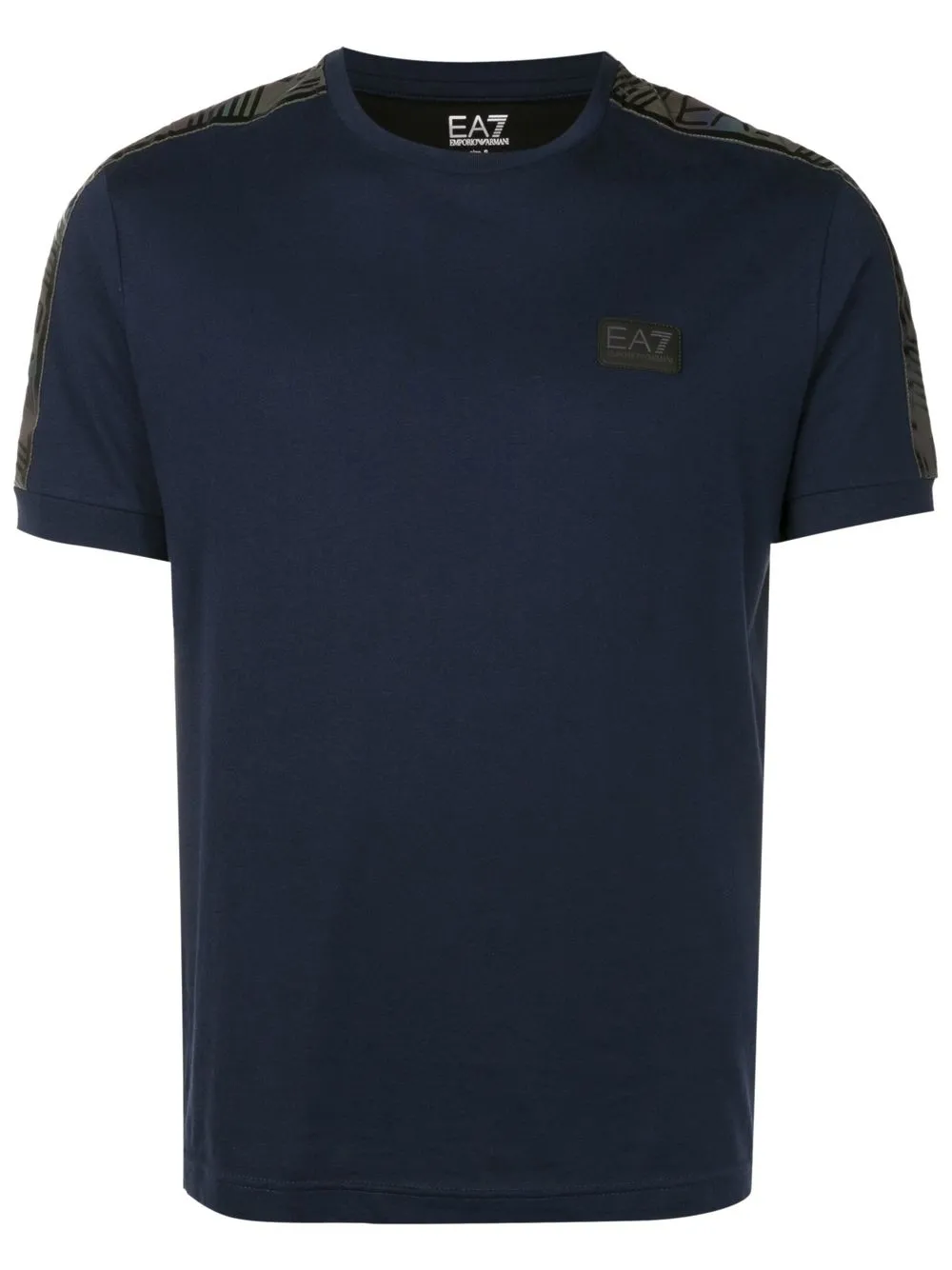 

Ea7 Emporio Armani contrast-trim logo-patch T-shirt - Blue