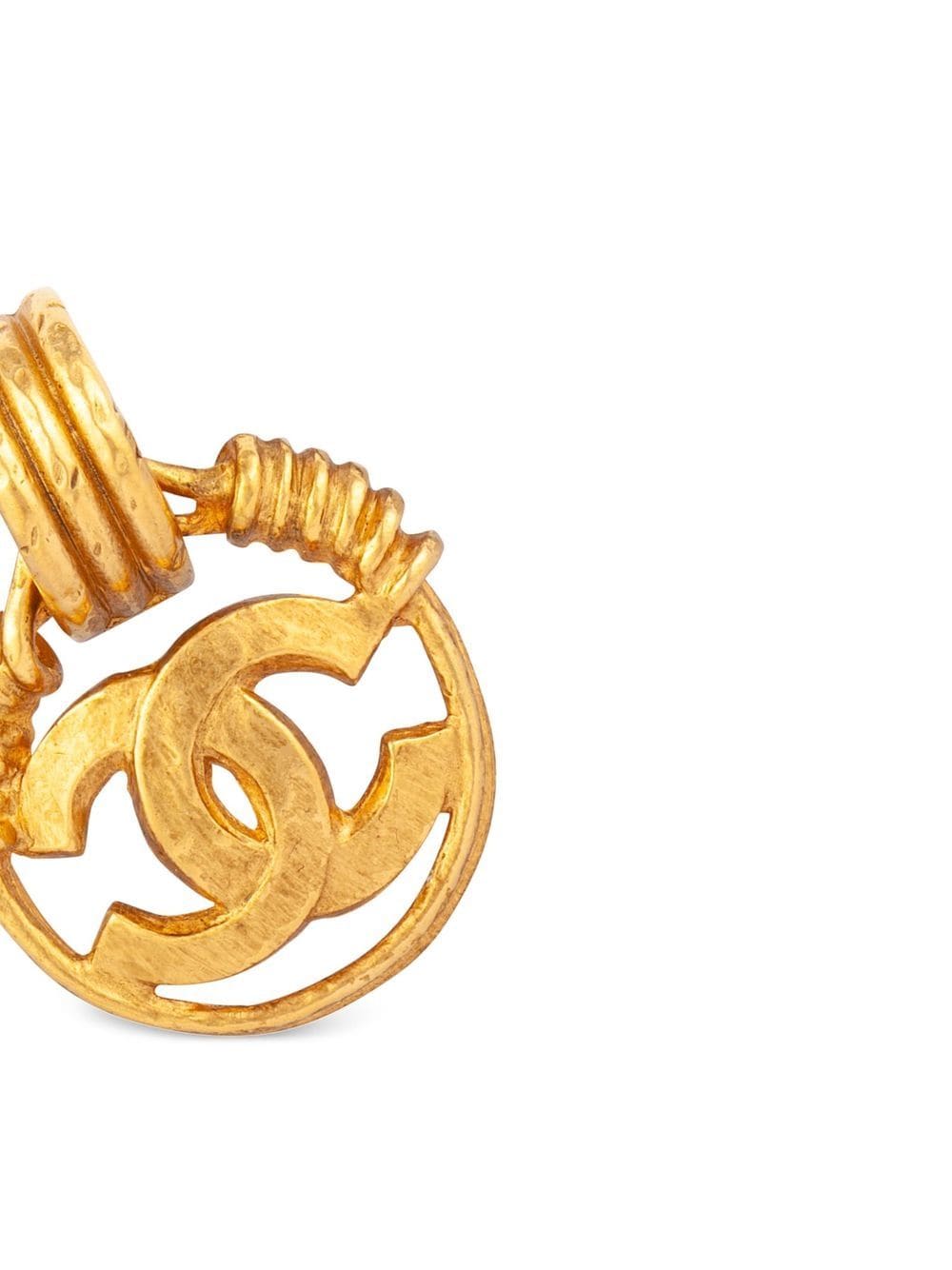 CHANEL Vintage 1994 Gold Pearl Fringe Tassel Dangle Clip-On Earrings