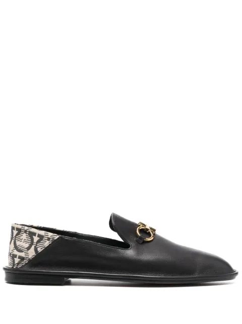 Ferragamo لوفر جلد بمشبك