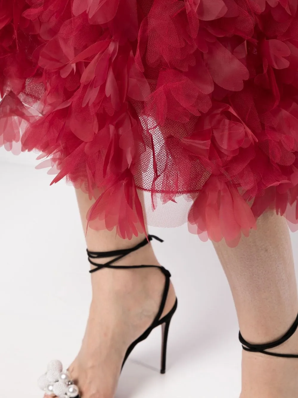 Marchesa Notte Ruffled Sweetheart Neck Midi Dress In Rot