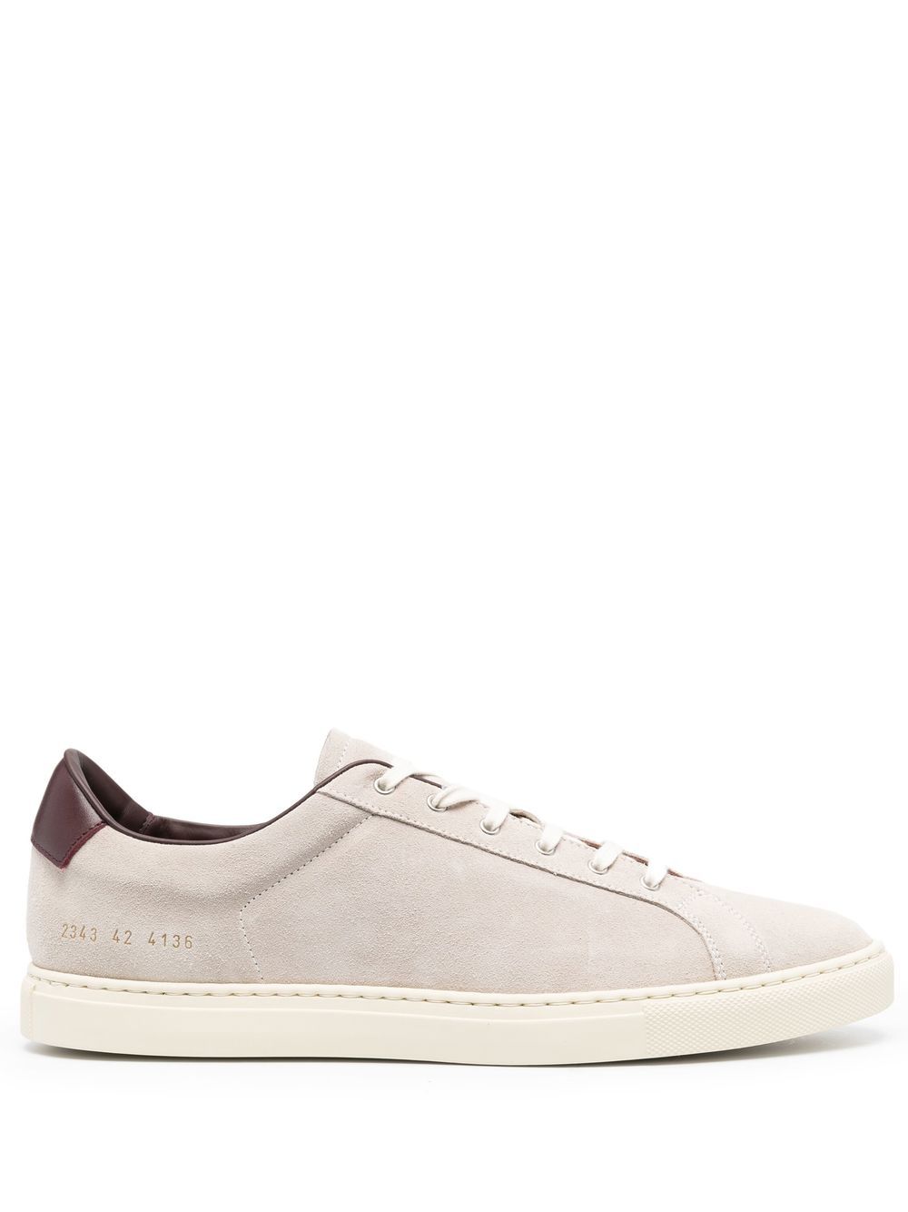 

Common Projects tenis bajos con agujetas - Gris