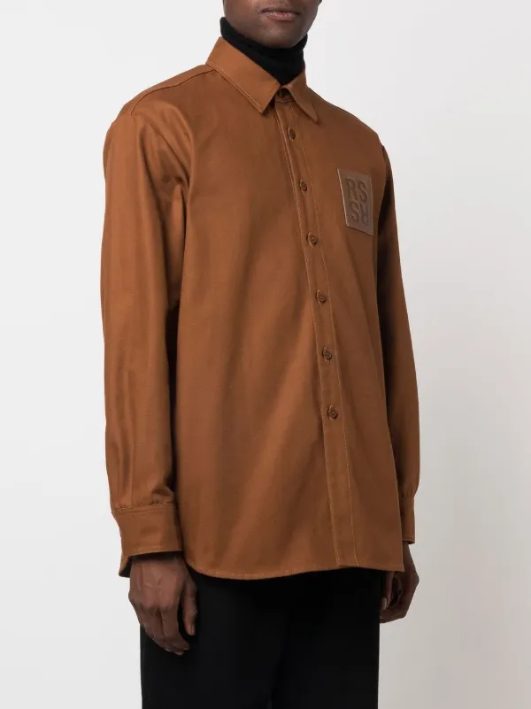 Tシャツ・カットソー RAF SIMONS SS22 LOGO PATCH SHIRT (221-256_100000010) Raf Simons logo-patch Shirt | Brown | FARFETCH