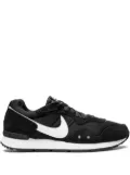 Nike Venture Runner low-top sneakers - Black