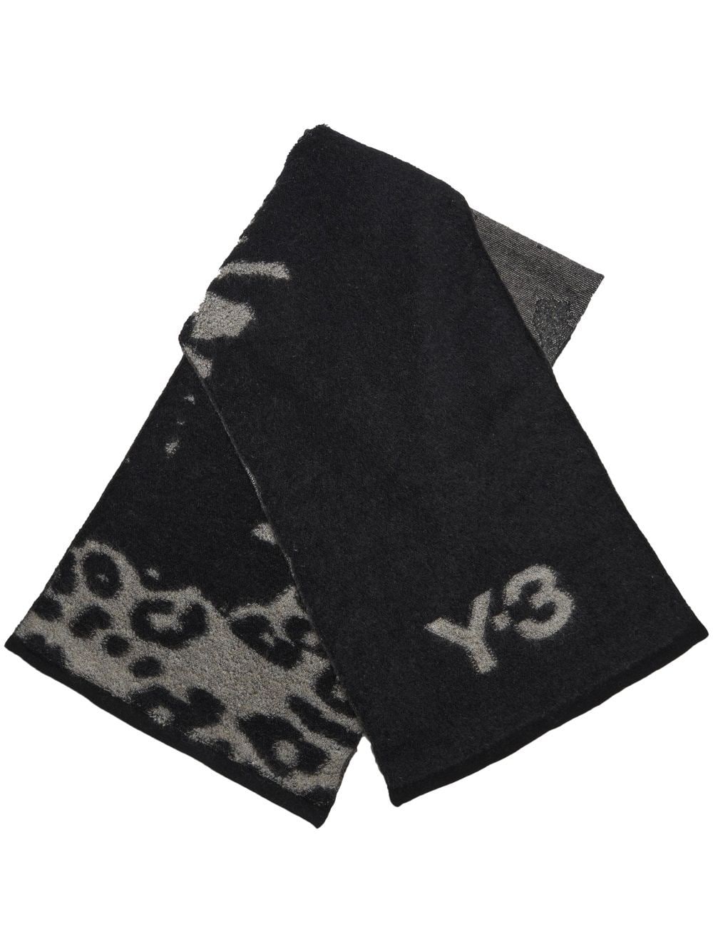 Shop Y-3 Intarsia-knit Logo Scarf In Black/core White