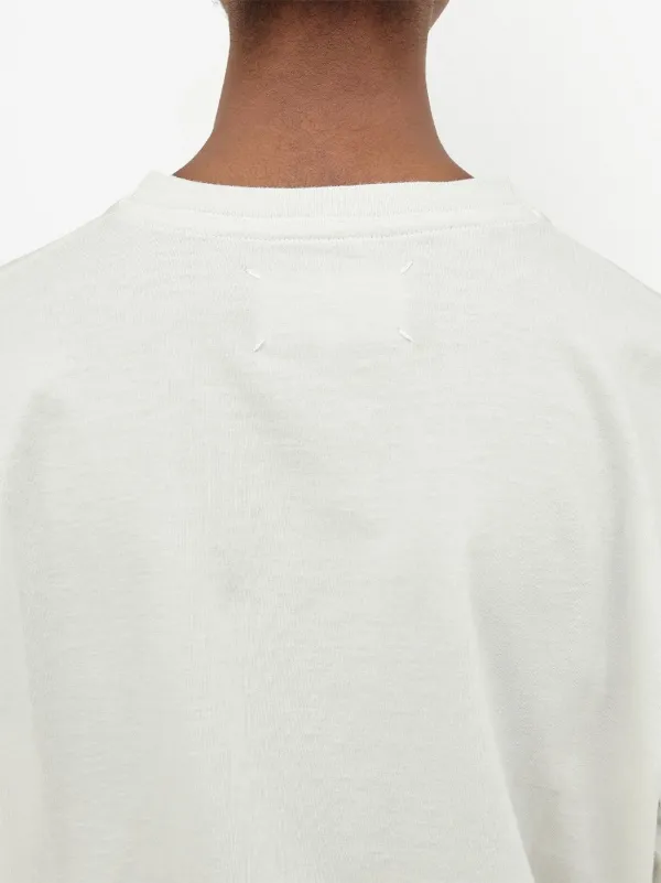 関税込【Maison Margiela】ロゴ刺繍 Tシャツ ホワイト Maison Margiela ロゴ Tシャツ | ホワイト | FARFETCH JP